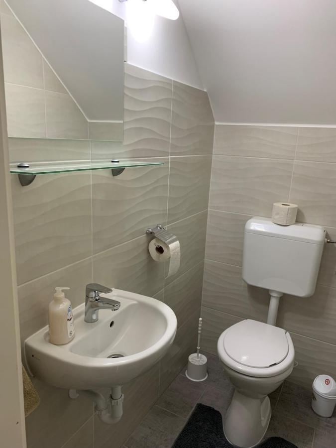 Komo Apartment Бік Екстер'єр фото