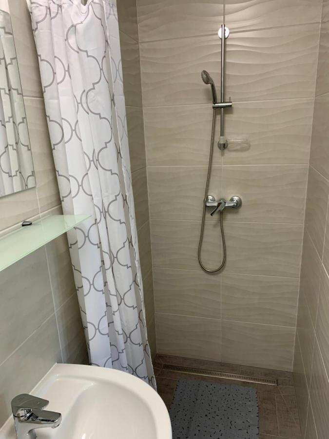 Komo Apartment Бік Екстер'єр фото